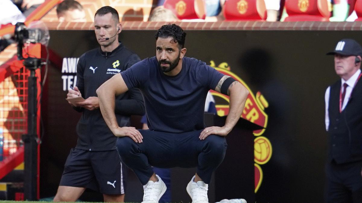 Blunder Pertama Ruben Amorim di Laga Manchester United vs Arsenal: Salah Pilih Pergantian Pemain?