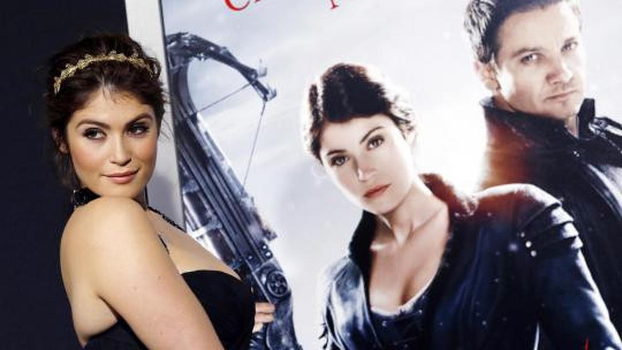 Aktris Gemma Arterton tampil cantik dan seksi di Hollywood