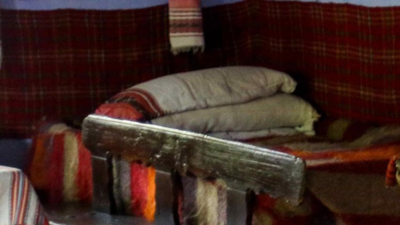 Museum ini telah memberikan gambaran yang jelas tentang kehidupan pedesaan masyarakat di Rumania yang sangat sederhana.