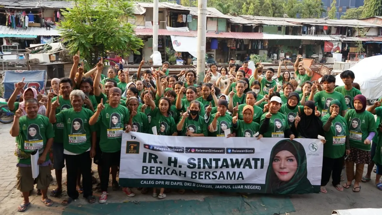 Relawan Sintawati membuat program Tebus Murah Sembako di Pasar Baru, Kecamatan Sawah Besar. Kegiatan ini merupakan langkah nyata untuk membantu warga dalam memenuhi kebutuhan sehari-hari mereka (Istimewa)