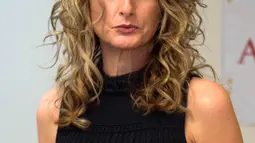 Ekspresi Summer Zervos sebelum konpers di Los Angeles, AS (17/1). Presiden baru AS, Donald Trump juga menjelek-jelekan sejumlah wanita yang menjadi korban pelecehan. (AFP Photo/Valerie Macon)
