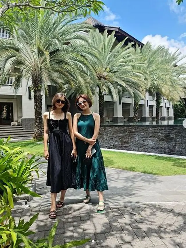 6 Momen Zoe Abbas Jackson Liburan di Bali, Nikmati Waktu Bareng Keluarga