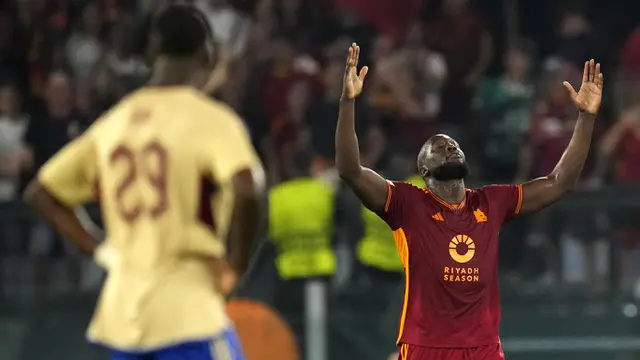 Foto: Semakin Tak Terbendung, Begini Aksi Tajam Romelu Lukaku saat Buka Keran Gol untuk AS Roma di Liga Europa