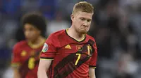 Kevin De Bruyne gagal menyelesaikan peluang emas ketika aksi individunya hingga kotak pinalti yang dituntaskan dengan tembakan ke gawang Italia harus nyangkut di kiper Gianluigi Donarumma. (Foto: AFP/Pool/Andreas Gebert)