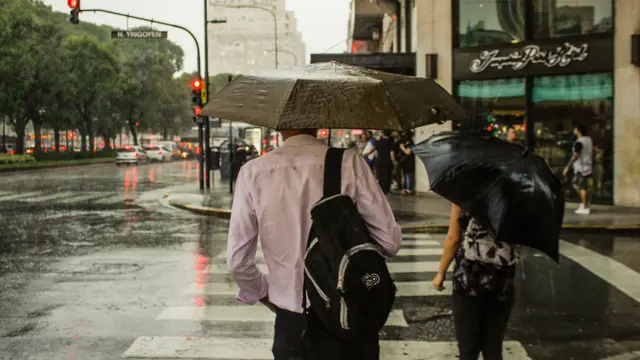 32 Provinsi di Indonesia Diprediksi BMKG Akan Dihantam Cuaca Ekstrem