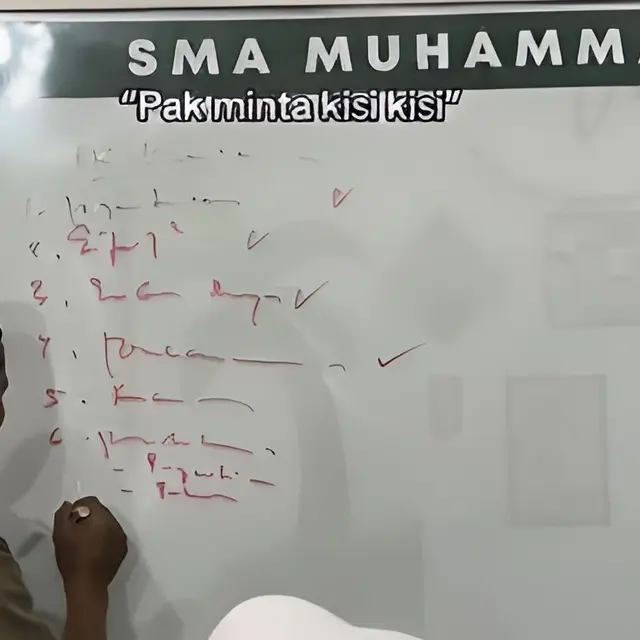 6 Potret Tulisan Sulit Dibaca Ini Bikin Bingung, Hurufnya Enggak Jelas