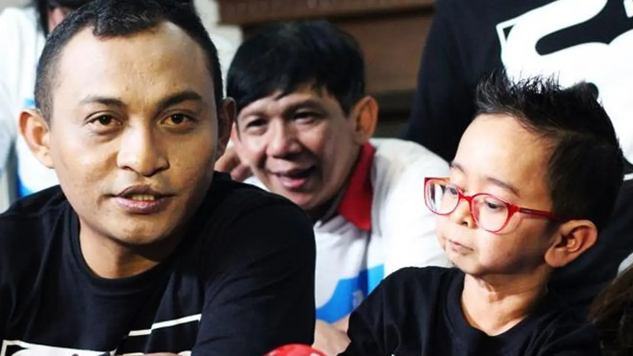 Daus Mini dan Alex Gamalama