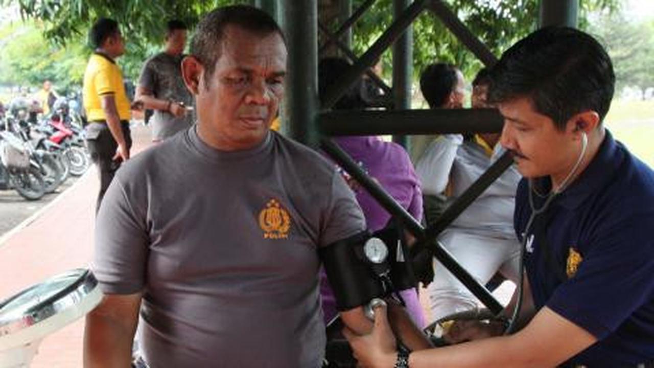 Puluhan Polisi gendut di Riau dijemur panas matahari