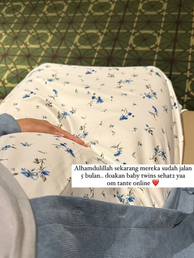 Istri Dennis Lim Hamil