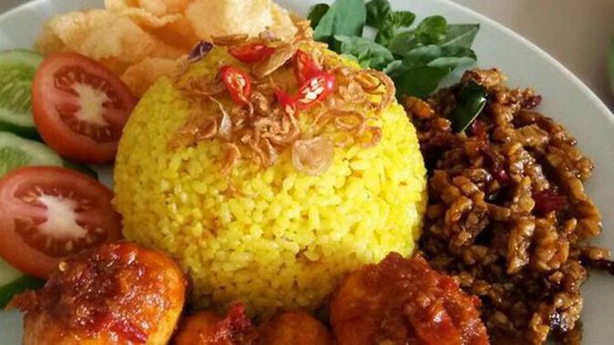Resep Nasi Kuning dengan Rice Cooker untuk Pemula (Anti ...