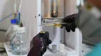 Kilang Pertamina Internasional (KPI) memproduksi biodiesel 40% atau B40 sebagai bahan bakar nabati (BBN) guna mendukung swasembada energi. (Dok Pertamina)