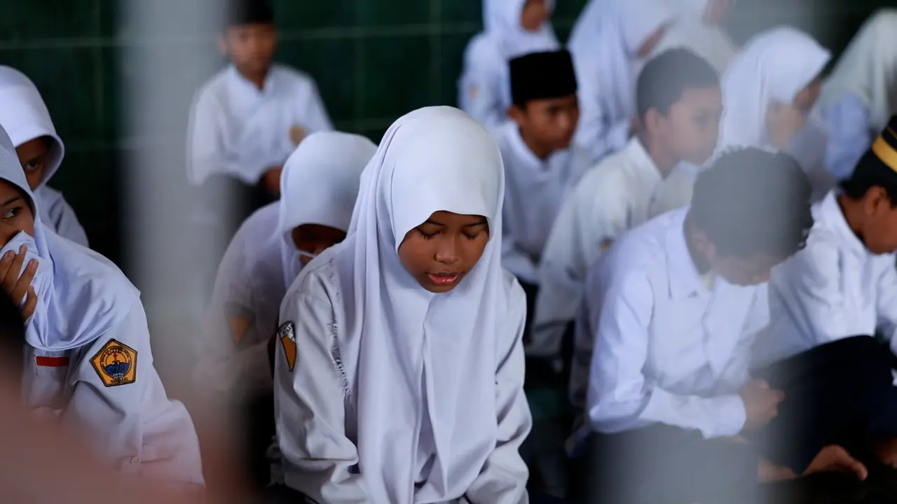 Kisah Nur dan Kejutan MBG untuk Ayah di Sigi: Cemas yang Berujung Tangis Haru