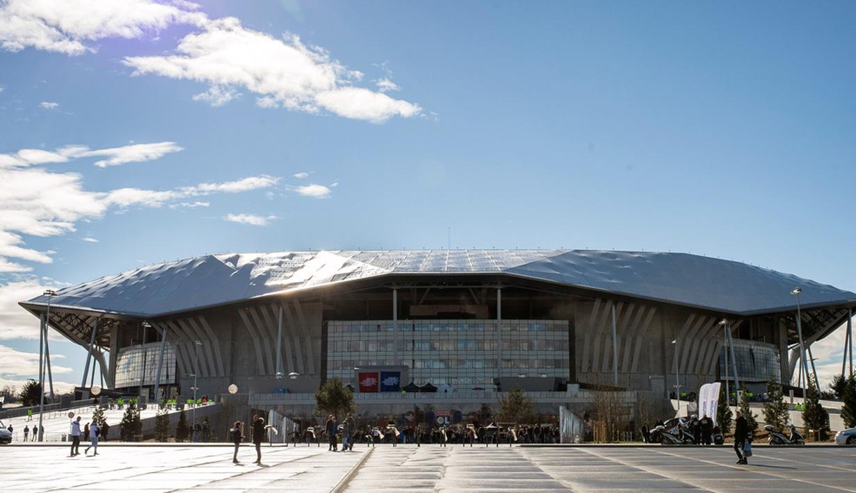 Stade de Lyon adalah markas klub Olympique Lyonnais. Ini adalah stadion yang baru saja selesai dibangun dan berkapasitas 50.186 penonton. (AFP/Romain Lafabregue)