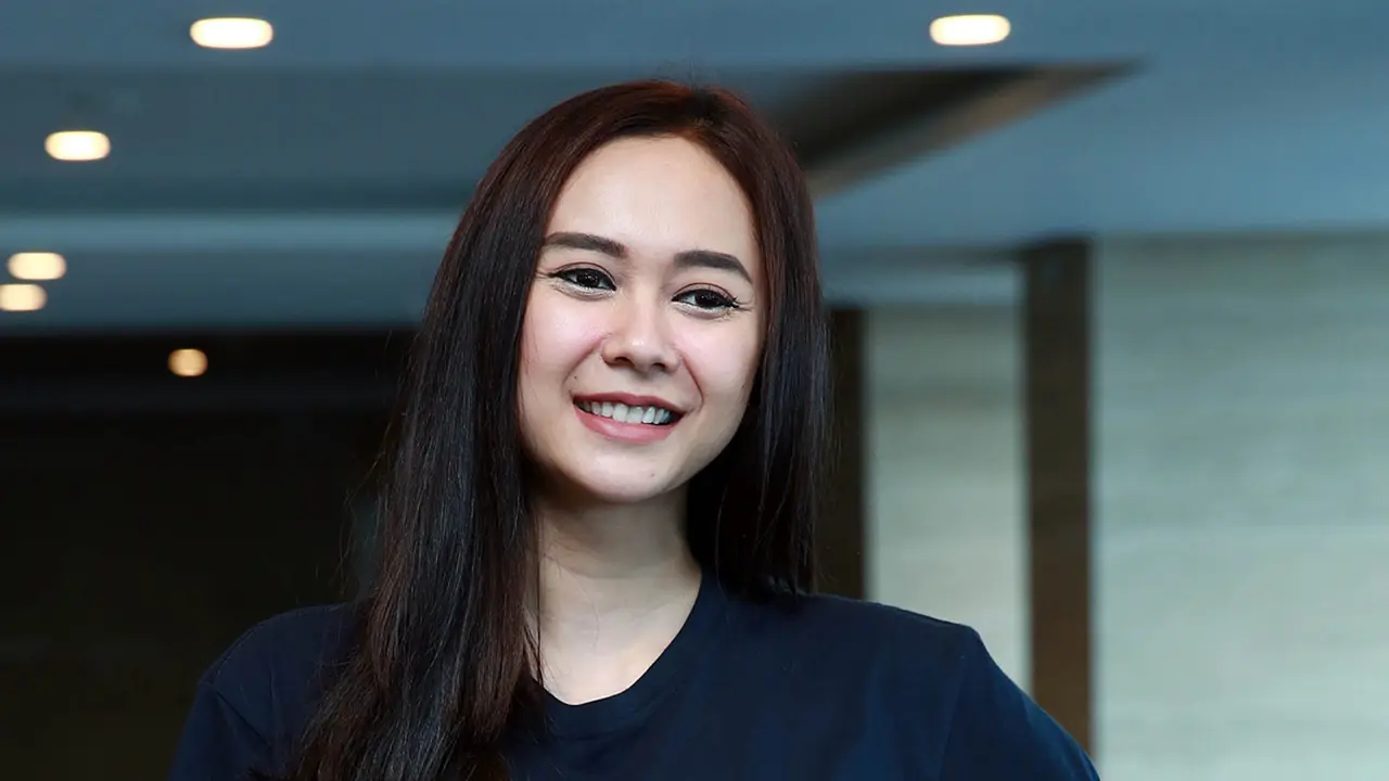 [Bintang] Aura Kasih