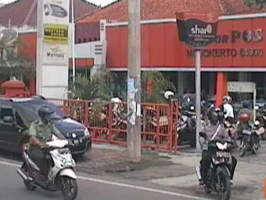 Citizen6, Mojokerto: Lokasi pengiriman paket di jalan A.Yani
kota Mojokerto, Jawa Timur. (Pengirim: Safrial)
