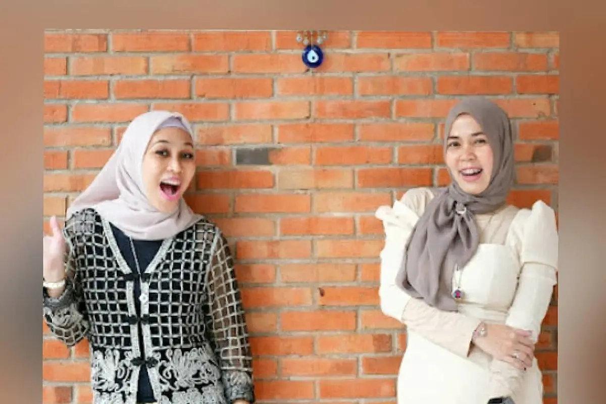 Junith Yunita dan Yulia Haynum merupakan duo kakak beradik yang kompak mengolah vokal.