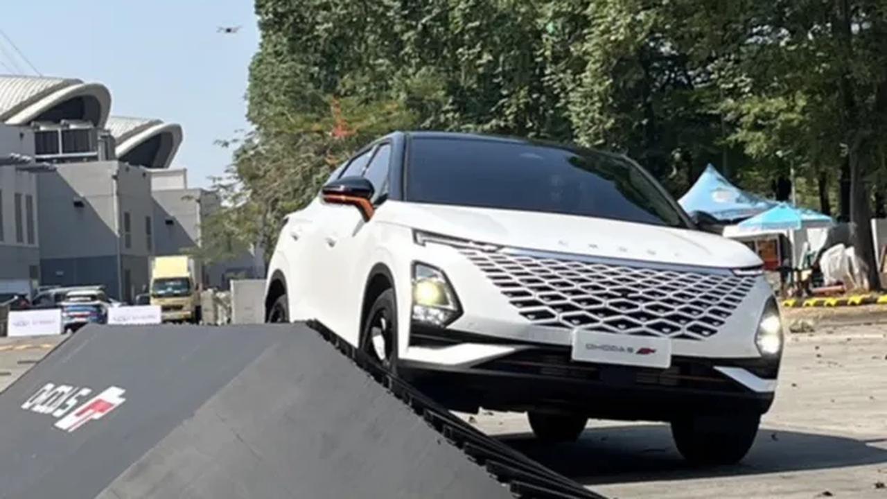 Omoda 5 GT AWD Punya 6 Mode Berkendara, Simak Kemampuan Setiap Modenya