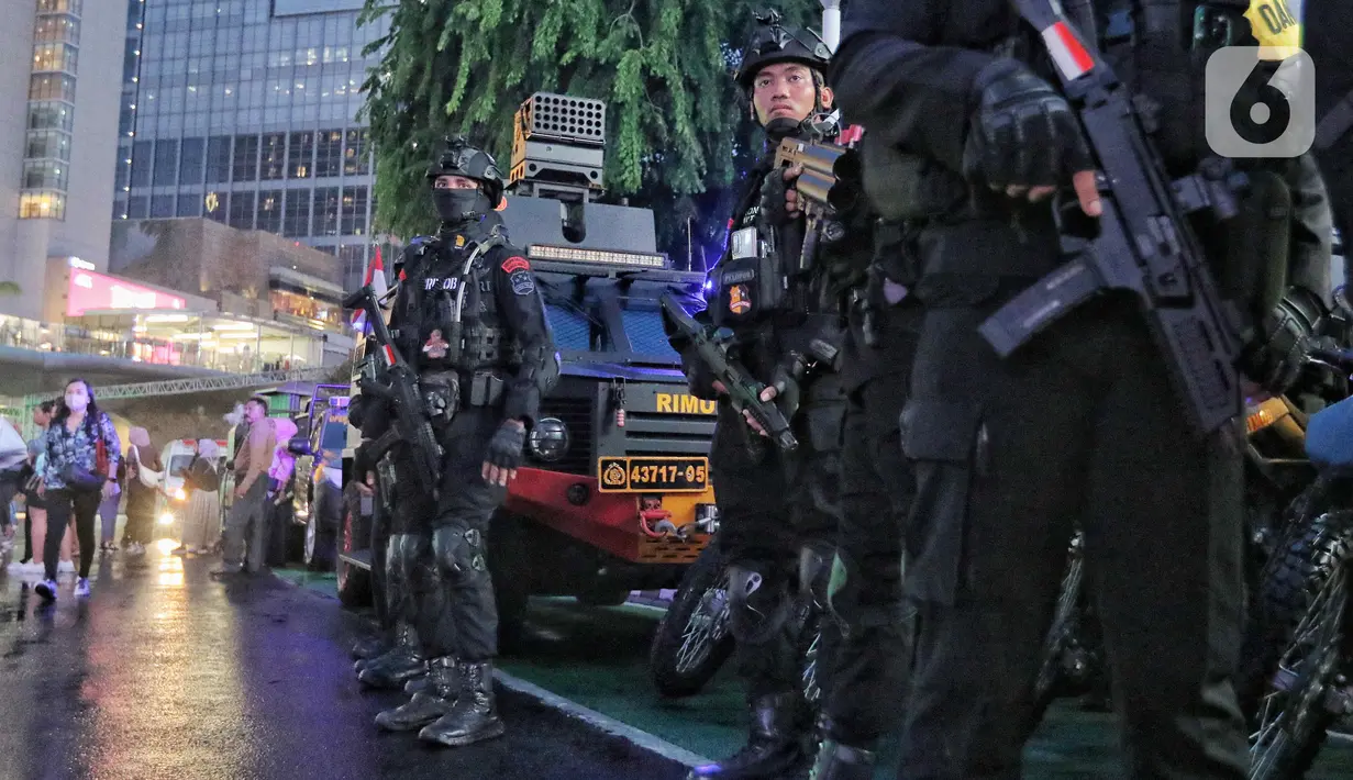Setidaknya, ada 12 titik panggung hiburan malam pergantian tahun di sepanjang Jalan Jenderal Sudirman hingga MH Thamrin. (Liputan6.com/Angga Yuniar)
