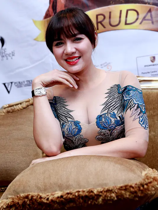 'Sebetulnya ditawarin ini sudah 2 bulan lalu, karena udah di sounding acara fashion week berkolaborasi dengan Diana', ujar Vicky. (Wimbarsana Kewas/Bintang.com)