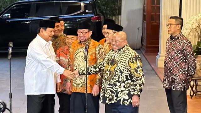Jajaran Petinggi Partai Keadilan Sejahtera (PKS) menemui Presiden Terpilih Prabowo Subianto di kediaman Kertanegara, Jakarta Selatan.