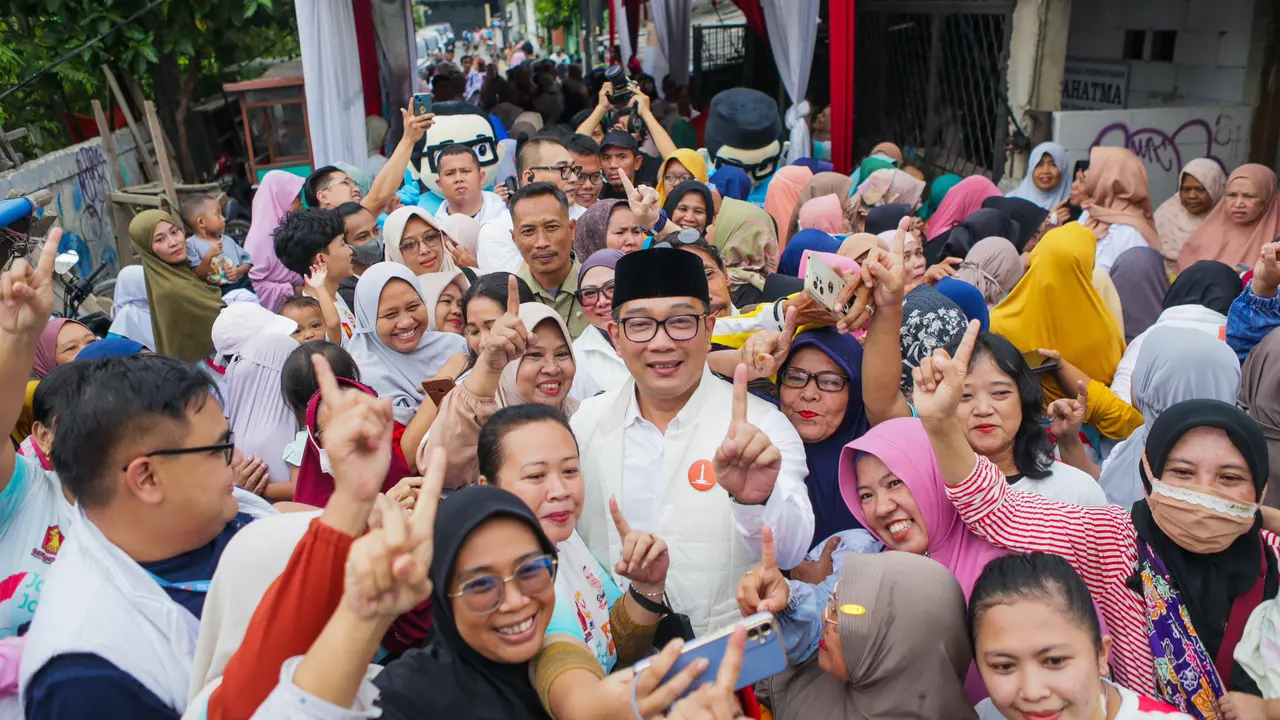 Calon gubernur Jakarta Ridwan Kamil blusukan.
