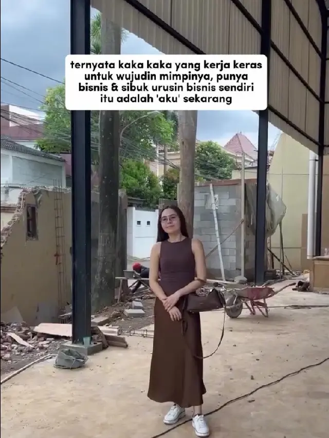 Dirikan Soul Padel Club, 5 Pesona Cantik Olivia Jensen Pantau Proses Pembangunan Bisnis Barunya (credit: instagram/oliviajensen).