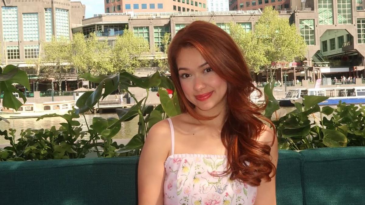 Rebecca Klopper Bocorkan Konflik Film Ahlan Singapore: Ada yang Lebih Dalam dari Cinta Segitiga