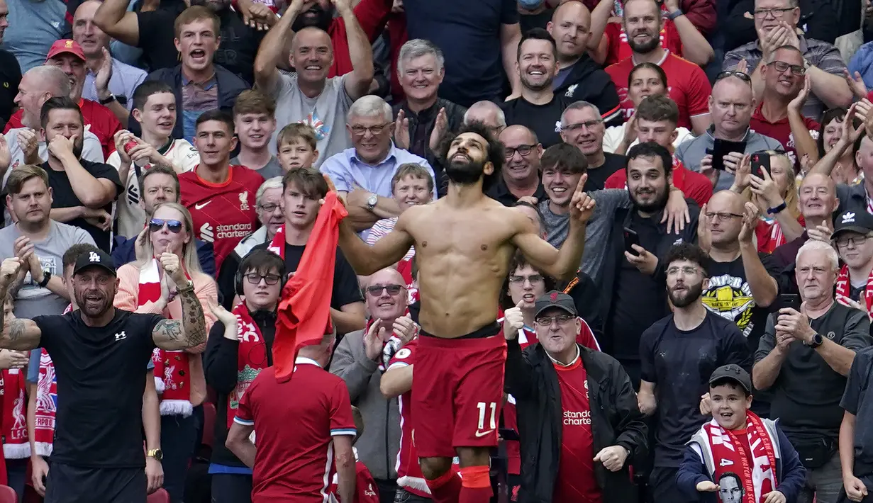 Pada menit ke-79 Liverpool menggandakan skor menjadi 2-0 melaui Mohamed Salah. Lagi-lagi, dari sepak pojok Mohamed Salah berhasil meneruskan sundulan yang dilepaskan Virgil van Dijk dengan sebuah tendangan kaki kiri yang bersarang di gawang Vicente Guaita. (AP/Jon Super)