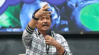 Direktur Teknik PSSI, Indra Sjafri memberikan keterangan saat acara launching produk es krim Aice di Asthana Kemang, Jakarta Selatan, Selasa (22/11/2022). (Bola.com/Bagaskara Lazuardi)