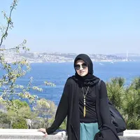 (Instagram/zeezeeshahab)