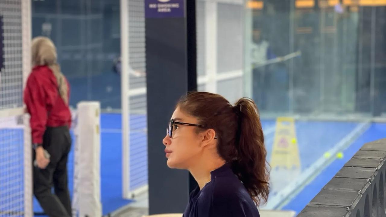 Dikenal Hobi Lari, Begini Jawaban Ussy Sulistiawaty Saat Diajak Main Padel
