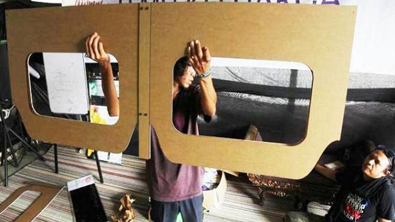 Kacamata Gerhana Matahari Raksasa