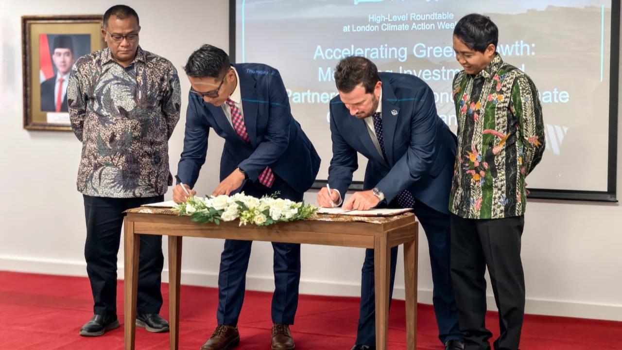 Indonesia dan Emergent Teken MoU di London, Jajaki Pendanaan Iklim untuk Perkuat Pengurangan Emisi Kehutanan