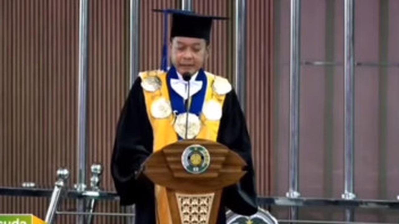 Kuliah Hanya 3 Tahun Raih Nilai Tertinggi, Nama Mahasiswi Cantik ini Bikin Rektor Bereaksi