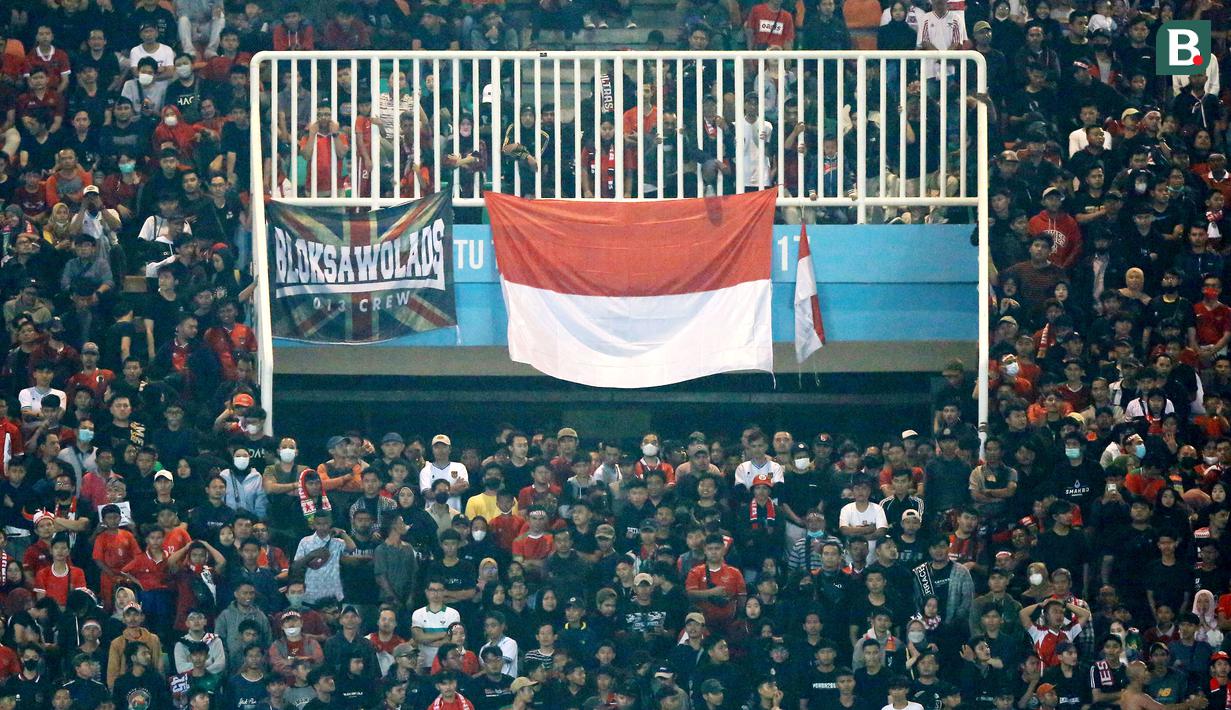 Bahkan PSSI telah menambah persedian tiket di beberapa kategori demi mengakomodasi kebutuhan penonton Timnas Indonesia. (Bola.com/M Iqbal Ichsan)