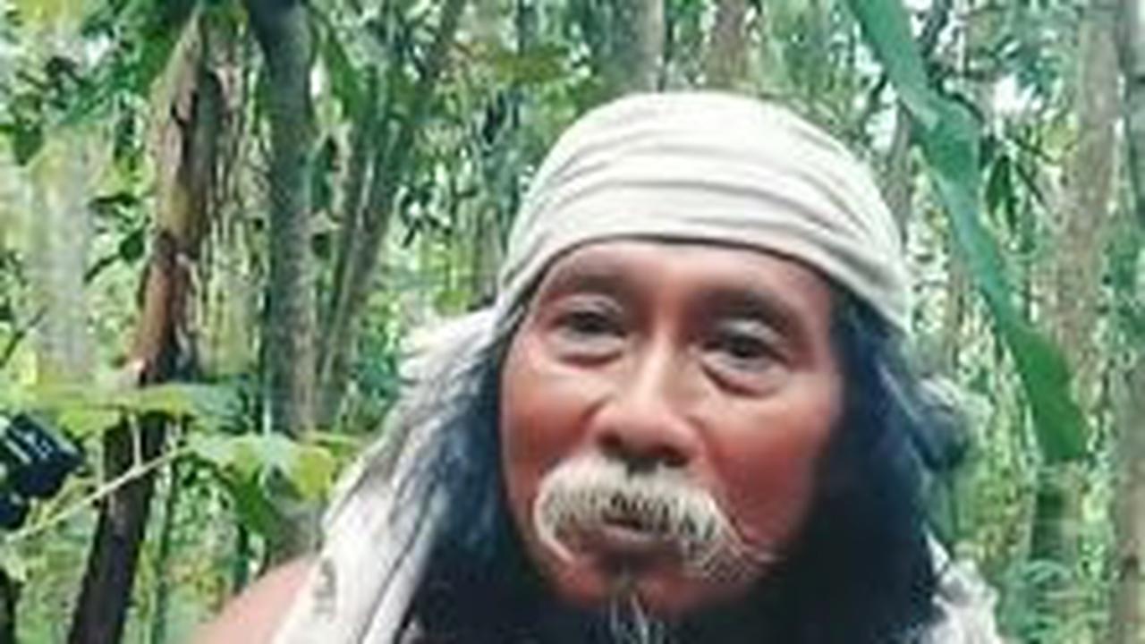 Suku Dayak Losarang Tidak Mandi dan Tidak Pakai Baju