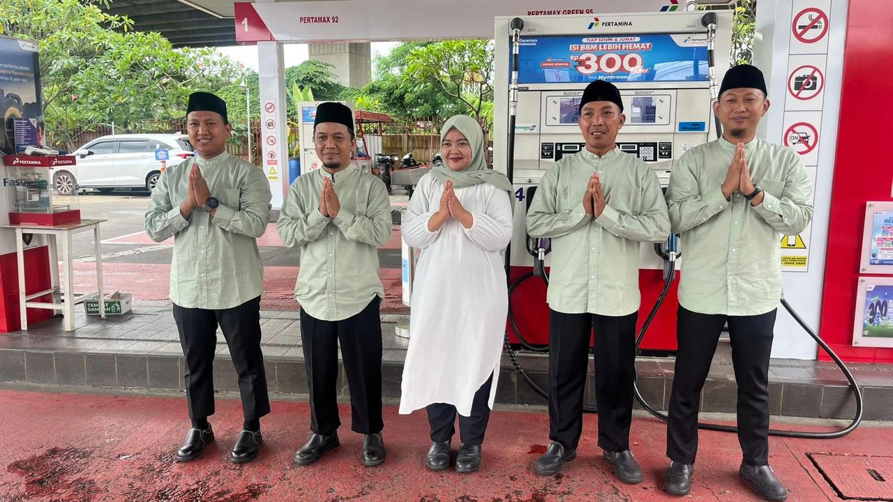 Pegawai SPBU Pertamina