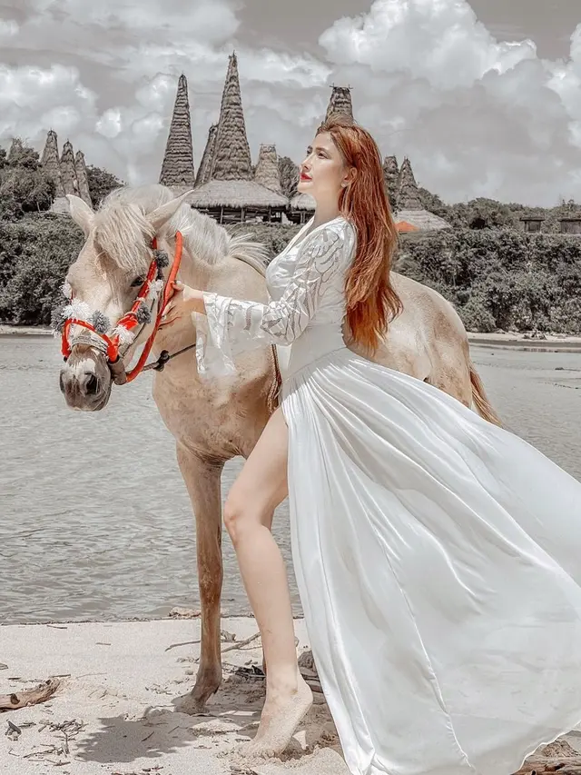 Angie Lie (https://www.instagram.com/p/CPqxuCAjOfu/)