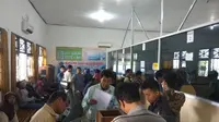 Para warga Brebes harus sabar menunggu pencetakan E-KTP (Liputan6.com/Fajar Eko Nugroho).