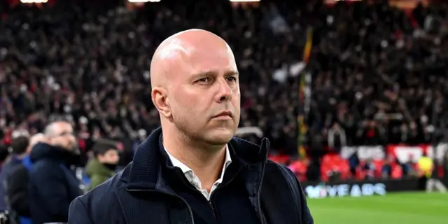 Arne Slot Tolak Tawaran Al-Ahli, Prioritaskan Karier di Liga Top Eropa
