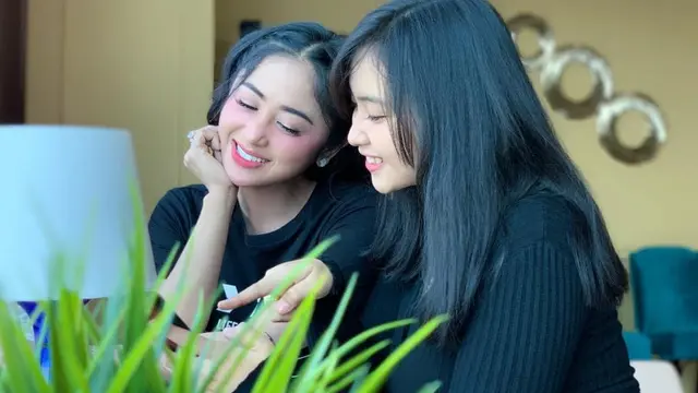 Sering Menghabiskan Waktu Bersama Dewi Perssik