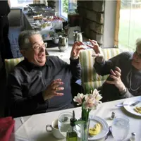 Kamu Pasti Ngarep Hubunganmu Seawet Kakek Nenek Ini | via: tumblr.com