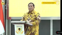 Ketua Umum Partai Gerindra sekaligus Menteri Pertahanan (Menhan) Prabowo Subianto saat menjadi pembicara kuliah umum di Markas Partai Golkar, Jakarta Barat, Kamis (31/8/2023). (Liputan6.com/Radityo Priyasmoro)