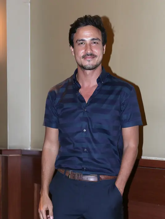 Tokoh Juki yang diperankan oleh Hamish Daud ialah seorang lelaki Betawi asli keturunan bule yang tidak bisa berbahasa Inggris. (Galih W. Satria/Bintang.com)