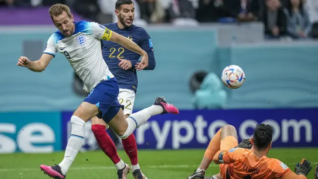 Foto: Harry Kane Gagal Penalti, Inggris Disingkirkan Prancis di Perempatfinal Piala Dunia 2022