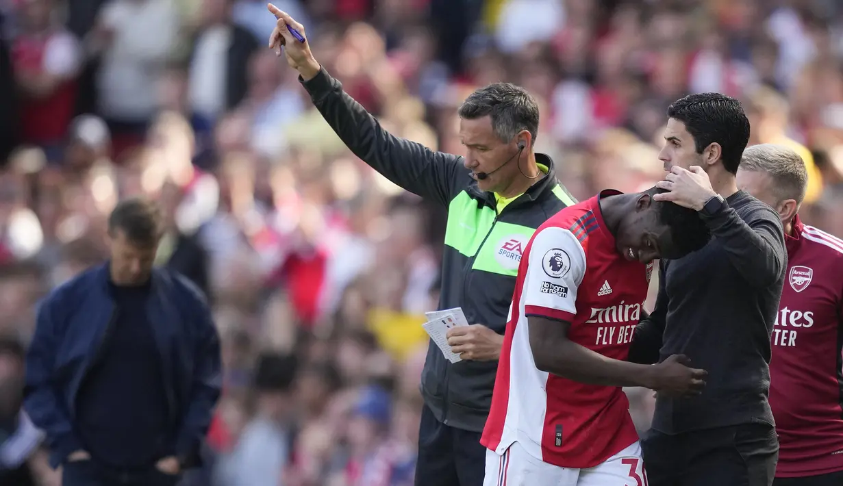 <p>Sedangkan bagi pasukan Mikel Arteta, kemenangan 2-1 ini membuat mereka kukuh di zona Liga Champions menempati posisi ke-4 dengan koleksi 66 poin, bahkan Arsenal bisa saja menyalip Chelsea yang hanya berselisih 1 poin di posisi ketiga saat keduanya masih memiliki tiga laga sisa di depan. (AP/Frank Augstein)</p>