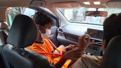 Terjerat Pinjol, Pemuda 19 Tahun Bacok Sopir Taksi Online demi Curi Mobil