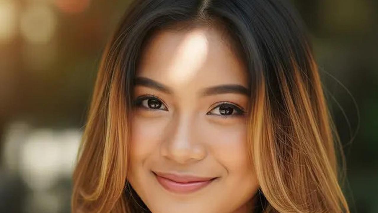 Tampil Trendi Setiap Hari dengan 9 Gaya Rambut Panjang Lurus Belahan Tengah