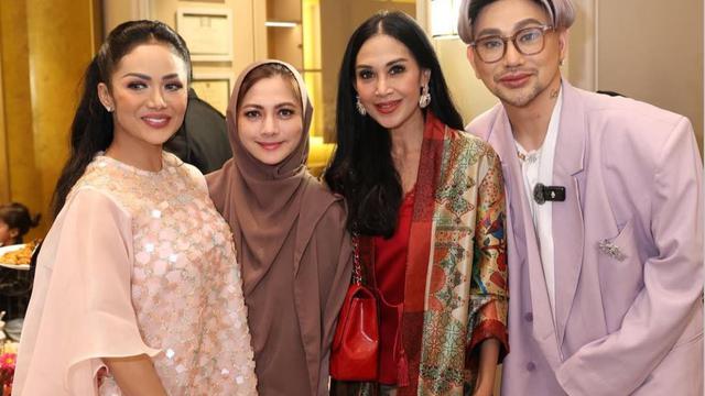 5 Potret Buka Puasa Diah Permatasari, Fuji hingga Kris Dayanti Kompak Bersama