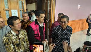 Muhammad Kerry Adrianto Riza usai menjalani persidangan di Pengadilan Tipikor Jakarta Pusat. (Liputan6.com/Nanda Perdana Putra)
